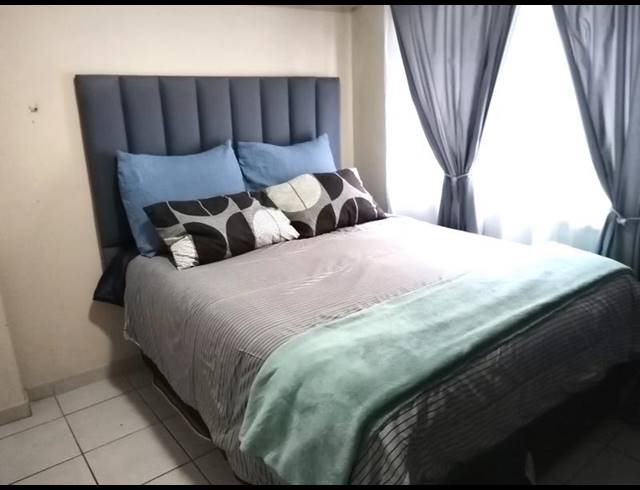 2 BEDROOM PROPERTY TO RENT IN NEWLANDS EAST